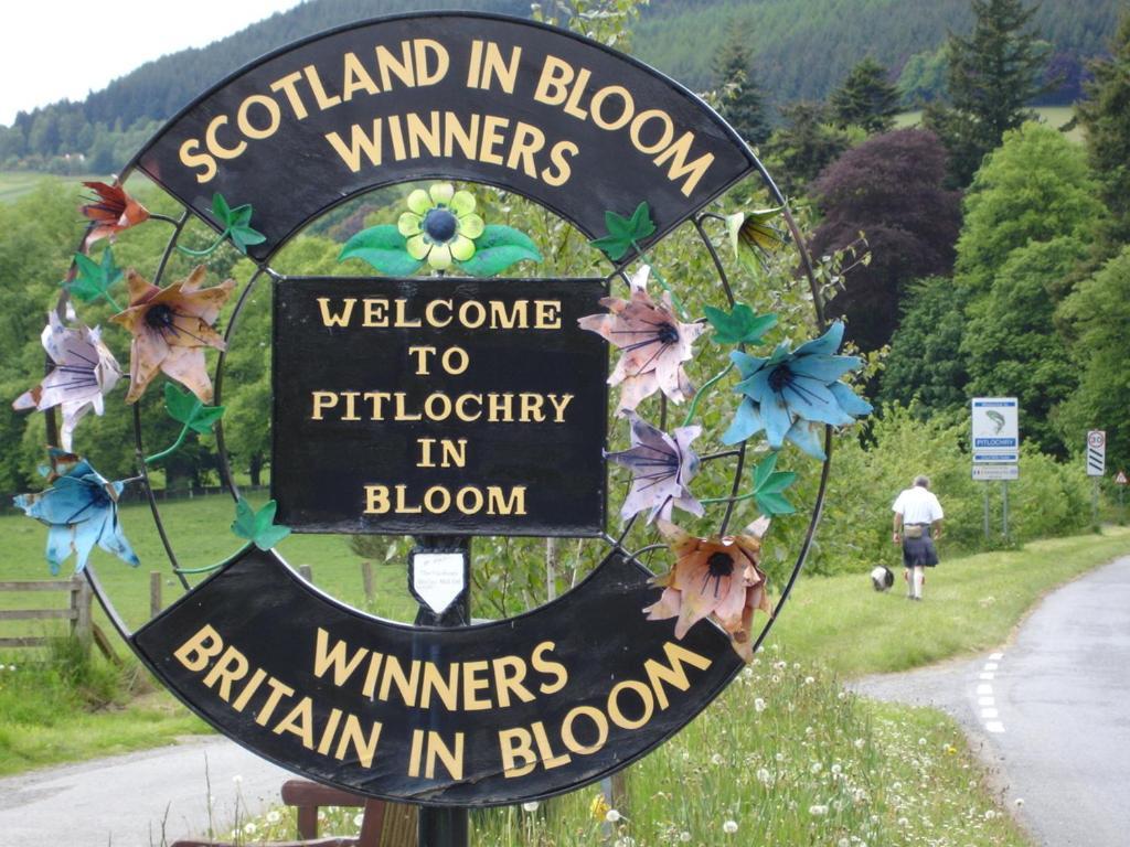 The Old Coach House Villa Pitlochry Buitenkant foto